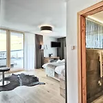 Alps Hotel