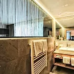 Alps Hotel