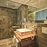 Alps Hotel 3*