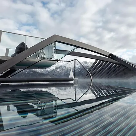 Alps Lodge Hotel 3*