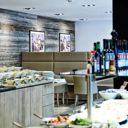 Hotel Alps Lodge Fiss