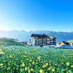Alps Hotel 3*
